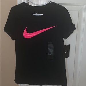 NWT Girls Nike Athletic Tshirt